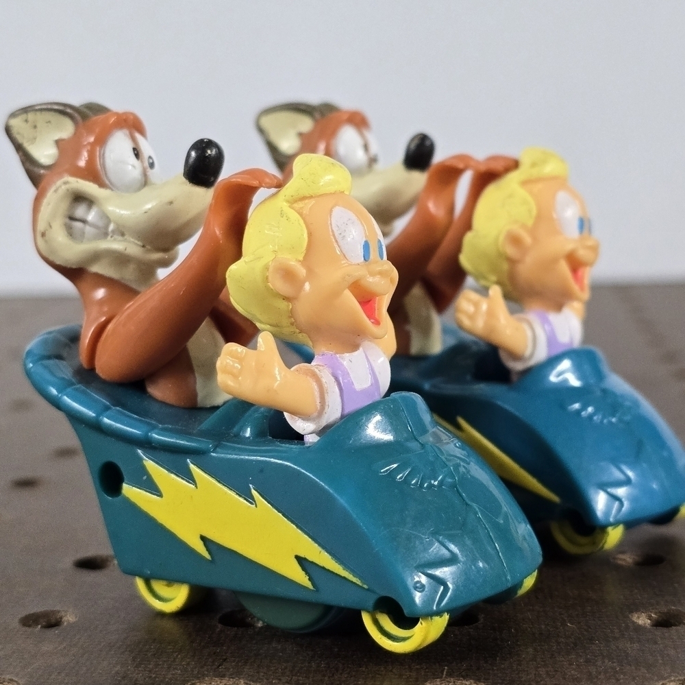 2 Vintage 1993 Warner Bros Tiny Tunes Mindy & Buttons McDonald's Toy Works - Picture 4 of 5